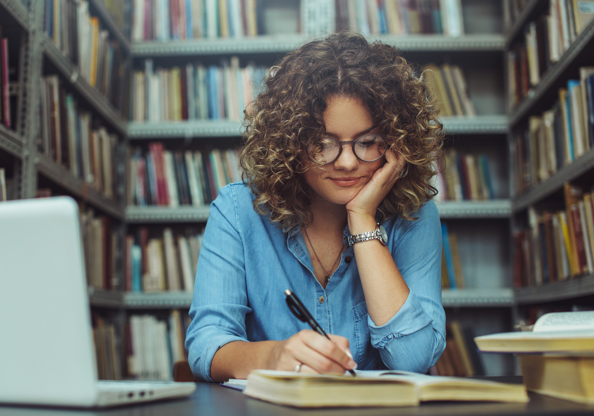 Female judge doing research